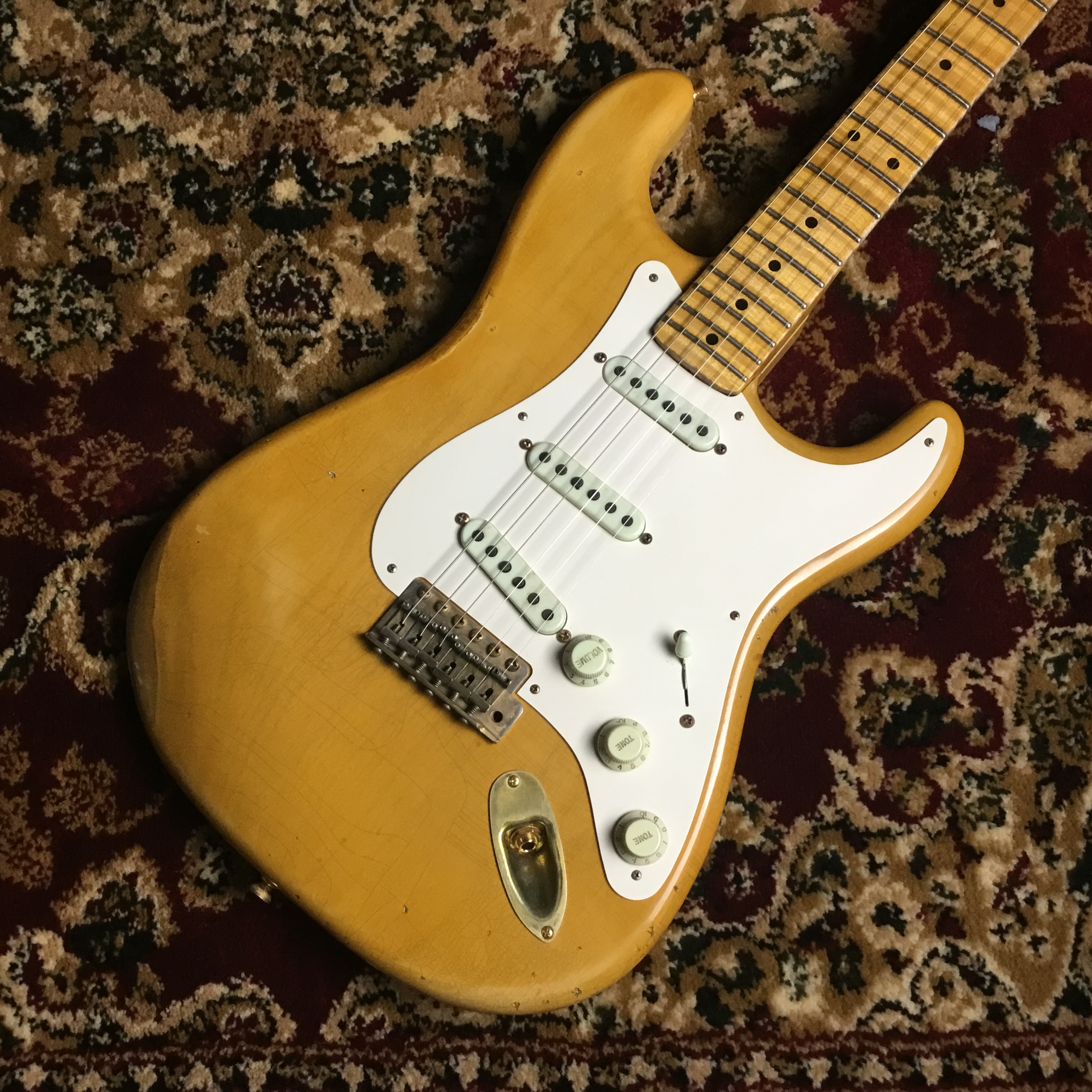 Jimmy WallaceSierra FLAME NECK GH