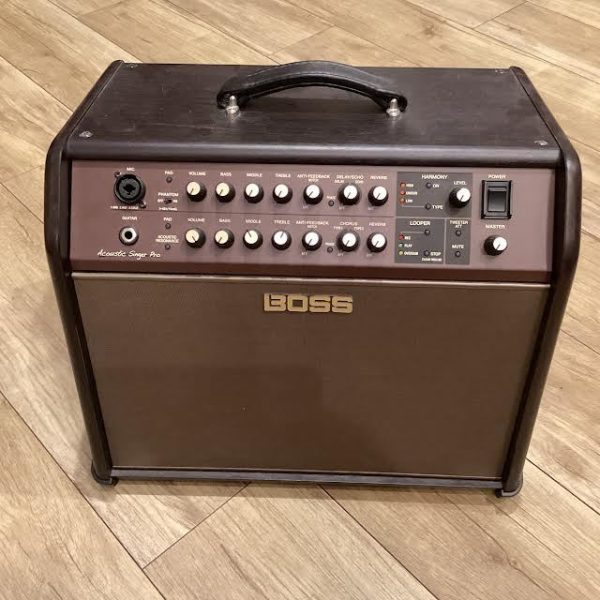 BOSS ACS-PRO アコースティックギター用アンプ<br />
<br />
¥ 69,300 税込<br />
<br />
