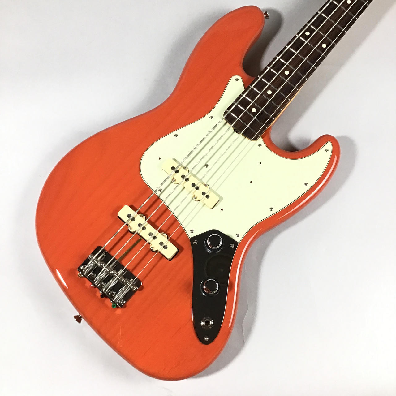 Fender TOMOMI JAZZ BASS