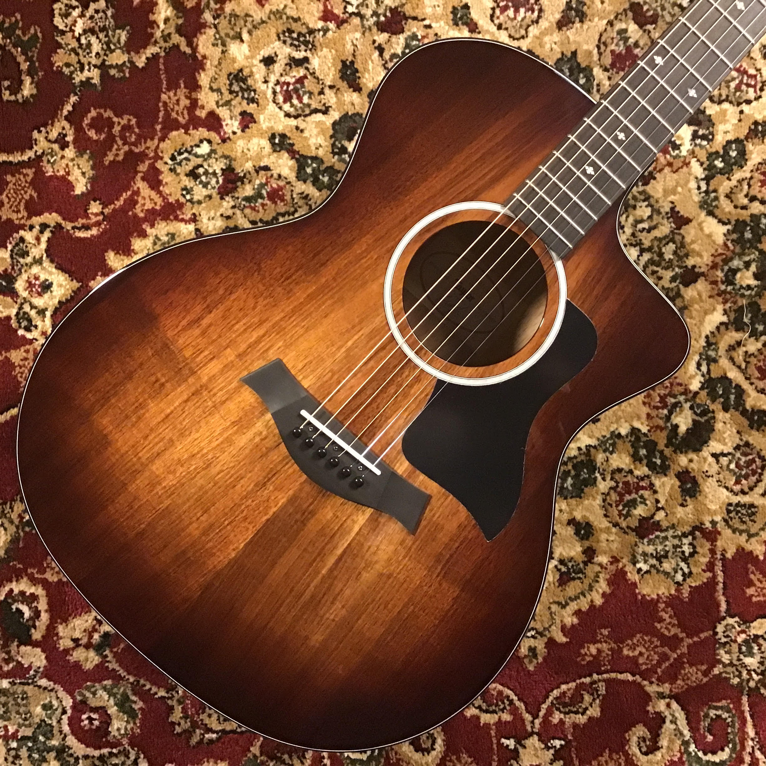 Taylor 224ce-K DLX