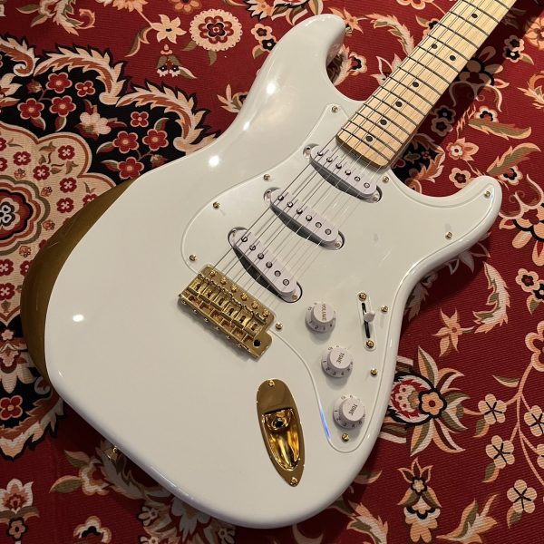 Fender Ken ST Experiment #1<br />
長期展示品のため通常価格￥236,500(税込)→￥ 214,500(税込)