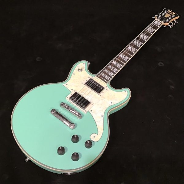 D'Angelico 【傷有】Deluxe Brighton LTD<br />
<br />
￥ 198,000 税込<br />

