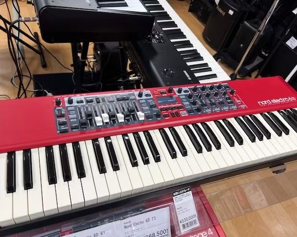 NORD：nord electro 6D 61<br />
展示機入替のため、通常価格￥330,000(税込)→￥298,000(税込)