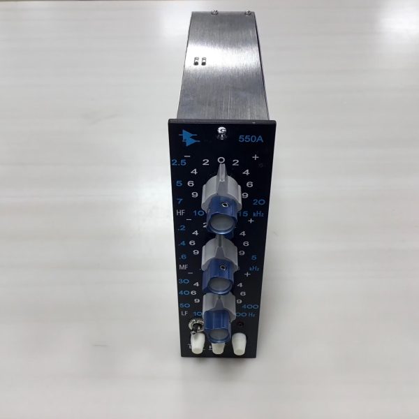 API：550A Discrete Classic 3 Band Parametric EQ<br />
本体(箱無し)かつ、展示品のため、￥211,200(税込)