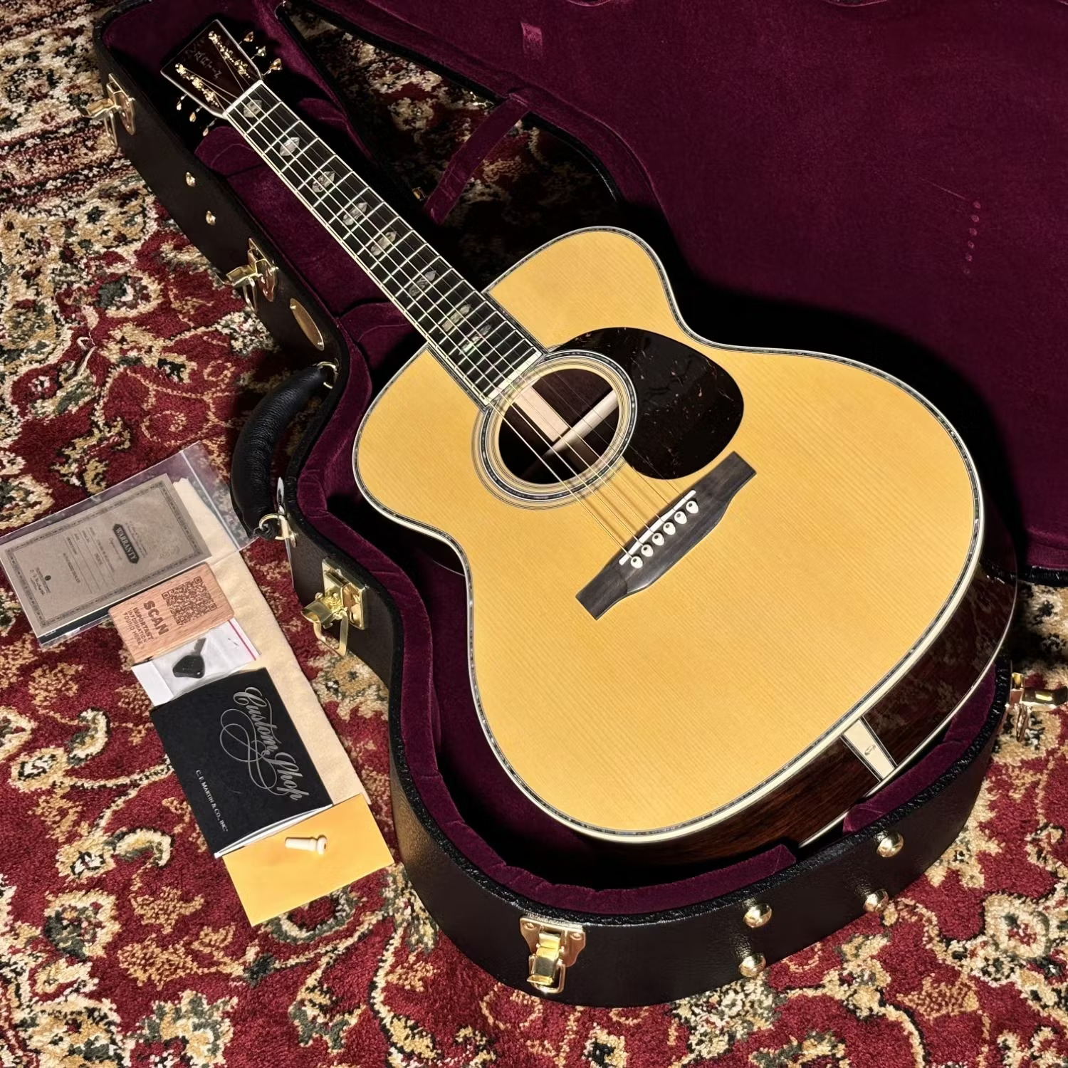 Martin000-45 Premium Madagascar Rosewood/Premium Adirondack Spruce TOP