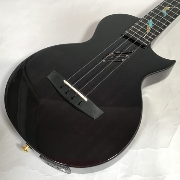 ENYA：EUT-FEATHER<br />
ボディ表面に傷ありのため、通常価格￥59,800(税込)→￥47,840(税込)