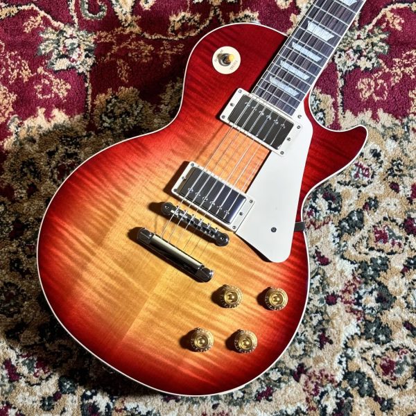 Gibson：Les Paul Standard '50s Heritage Cherry Sunburst<br />
ヘッド部分にチョイ傷のため、通常価格￥354,200(税込)→￥336,490(税込)