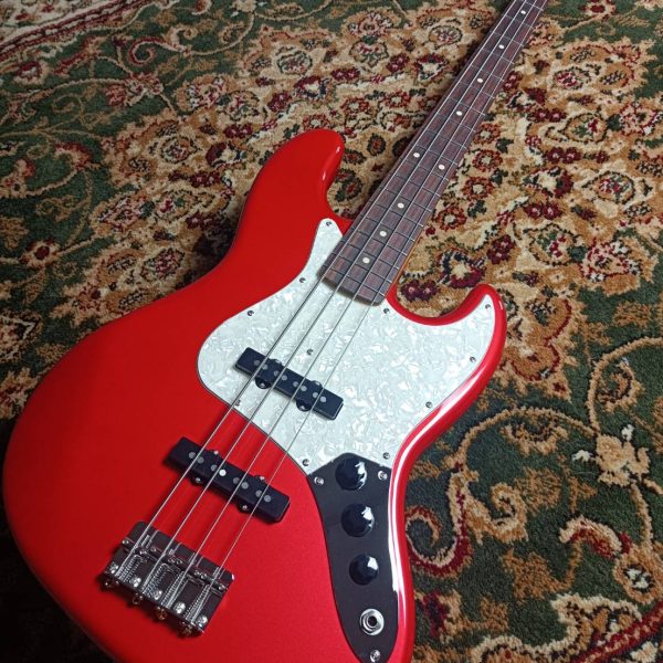 HISTORY HJB4-Standard/MRD<br />
長期展示品の為、展示品限り特価！<br />
日本製の確かな造りとバランスに優れたサウンドに加え抜群の演奏性を誇る定番モデル！<br />
通常価格￥130,000(税込）→￥117,000（税込）