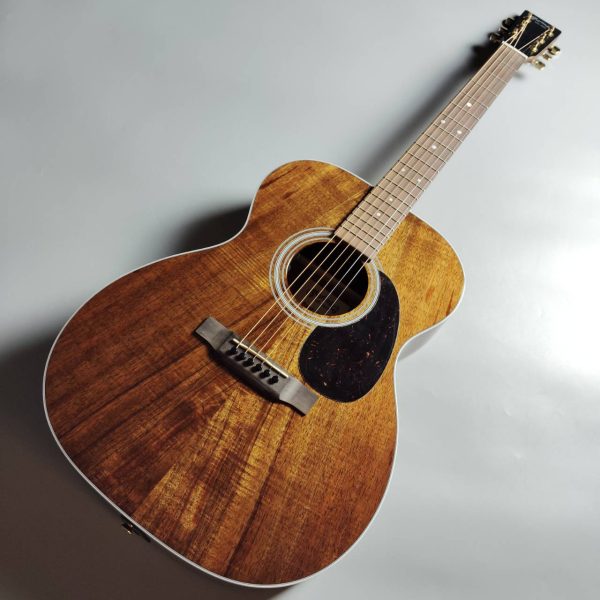 Martin・CTM 000-12E KOA/NAT<br />
オールコア使用のRoadシリーズスペシャルモデル。長期展示につきお買い得価格！<br />
通常価格￥320,000(税込）→￥256,100（税込）