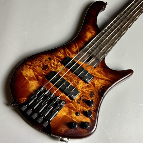 Ibanez・EHB1505S/DEL<br />
新品特価！次世代ヘッドレスベース「EHBシリーズ」のショートスケールモデル！<br />
通常価格￥206,300(税込）→￥178,000（税込）