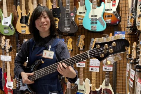 【ギター上級アドバイザー】<br />
奥山(おくやま)