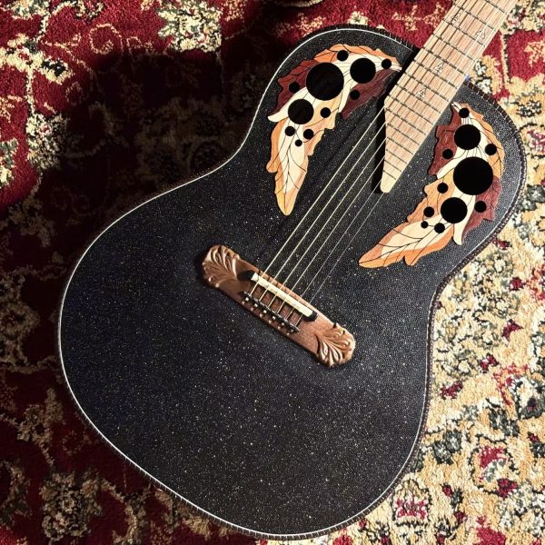 Ovation : ADAMAS 1687GT-5<br />
<br />
2014年に惜しまれつつ一度は閉鎖した米国コネチカット州ニュー・ハートフォードのオベーション・ファクトリーが再始動！