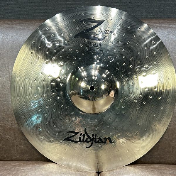 【型名】<br />
Crash18<br />
<br />
【選定コメント】<br />
立ち上がりの良さとふくよかさもありつつ、アタック感のあるサウンドで選びました。<br />
<br />
【重量】<br />
1,435g<br />
<br />
【販売価格】<br />
￥59,400-