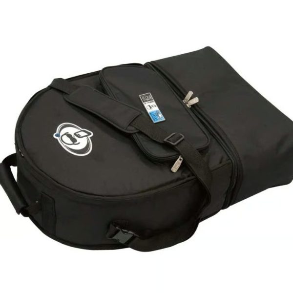 PROTECTIONracket/TZ3015<br />
スネアドラム、シングルペダル、シンバル等をまとめて運べる便利なアイテム。ショルダーストラップとリュックサック付。<br />
サイズ：14"x5.5"のスネアドラムに対応<br />
スネア部：最大幅42cm, 深さ17cm<br />
ペダル部：横34cm, 縦18cm, 深さ19cm<br />
販売価格：¥15,950