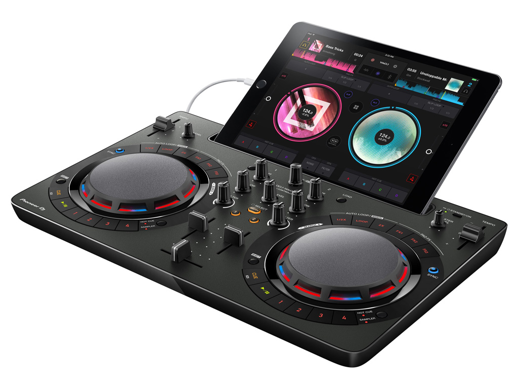 *Pioneer DJのiPhoneなどでDJができるコントローラー展開中です！ 皆様こんにちは！]]島村楽器イオンモールりんくう泉南店DJ機器担当堀口です。]]ビギナーからどこでもDJをやってみたいという方に人気のPionner DJの人気コントローラーDDJ-WeGoシリーズ！当店でも人気機種の […]