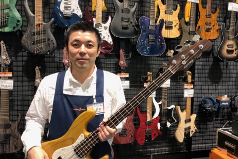 スタッフ写真 店長 萩原