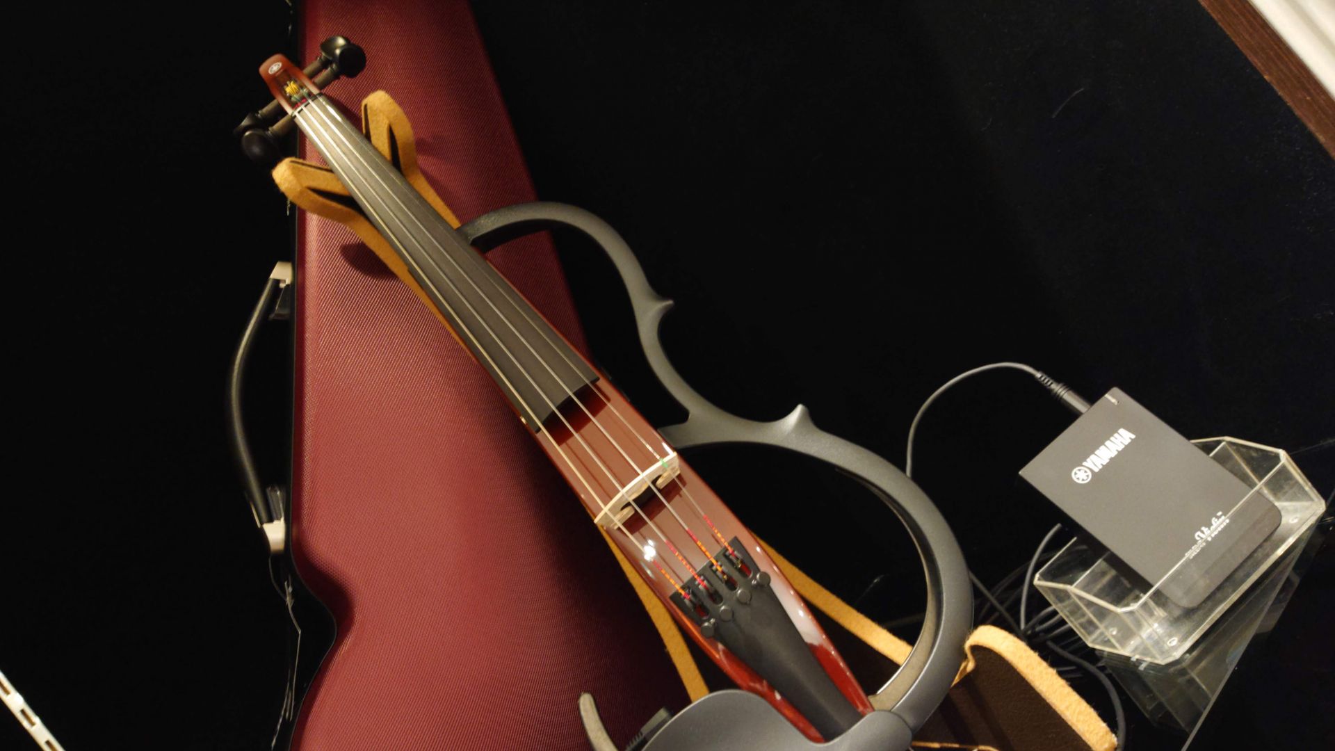 [https://www.shimamura.co.jp/shop/sennan/winds-strings/20180601/441:title=弦楽器トップページヘ⇒] ===top=== *YAMAHA Silent Violin （ヤマハサイレントバイオリン） YSV104S いよいよ待ちに […]