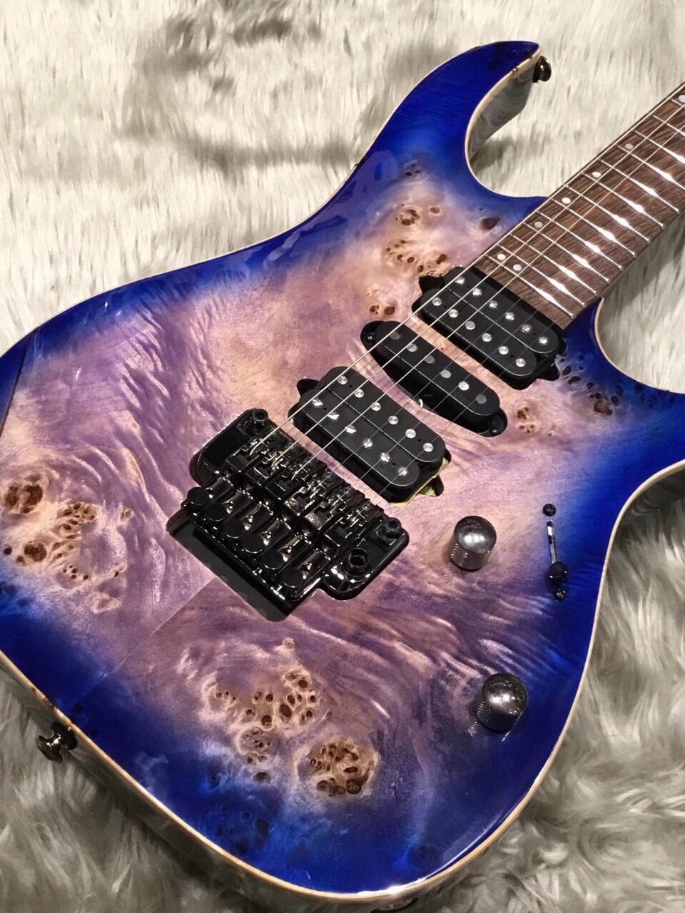 【新入荷情報】バールトップが美しい！IbanezのRG1070PBZが入荷しました！