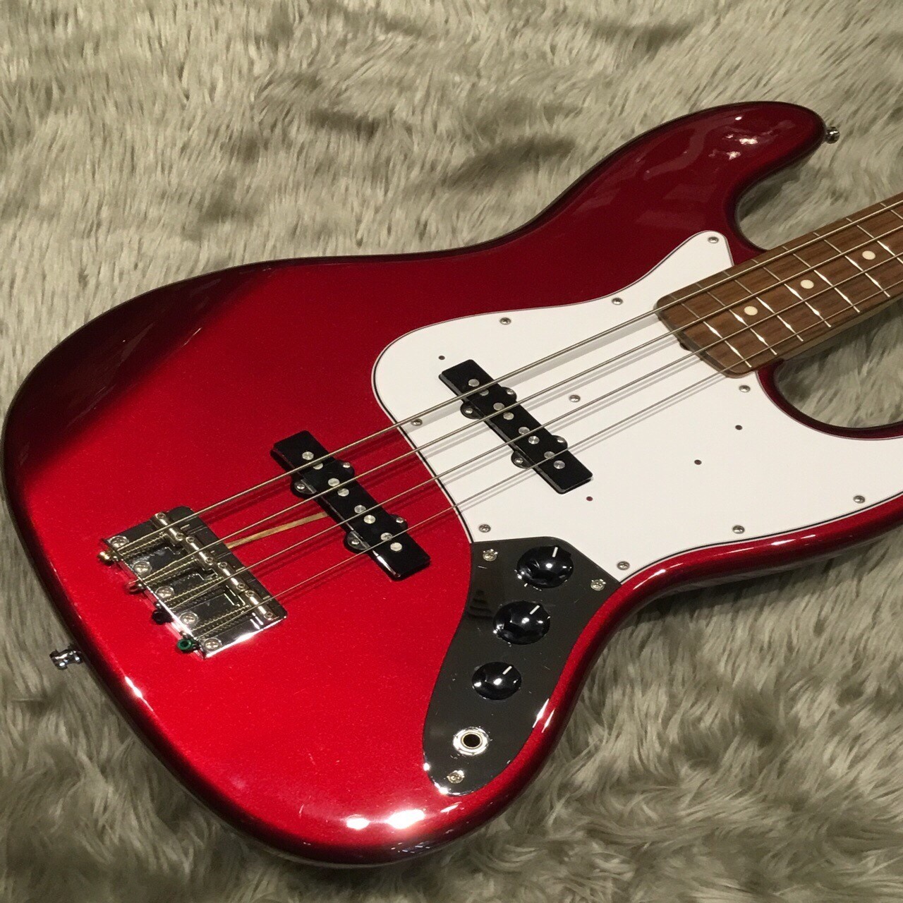 【新入荷情報】中古Fender Japan の王道JAZZ BASS/CARが入荷！