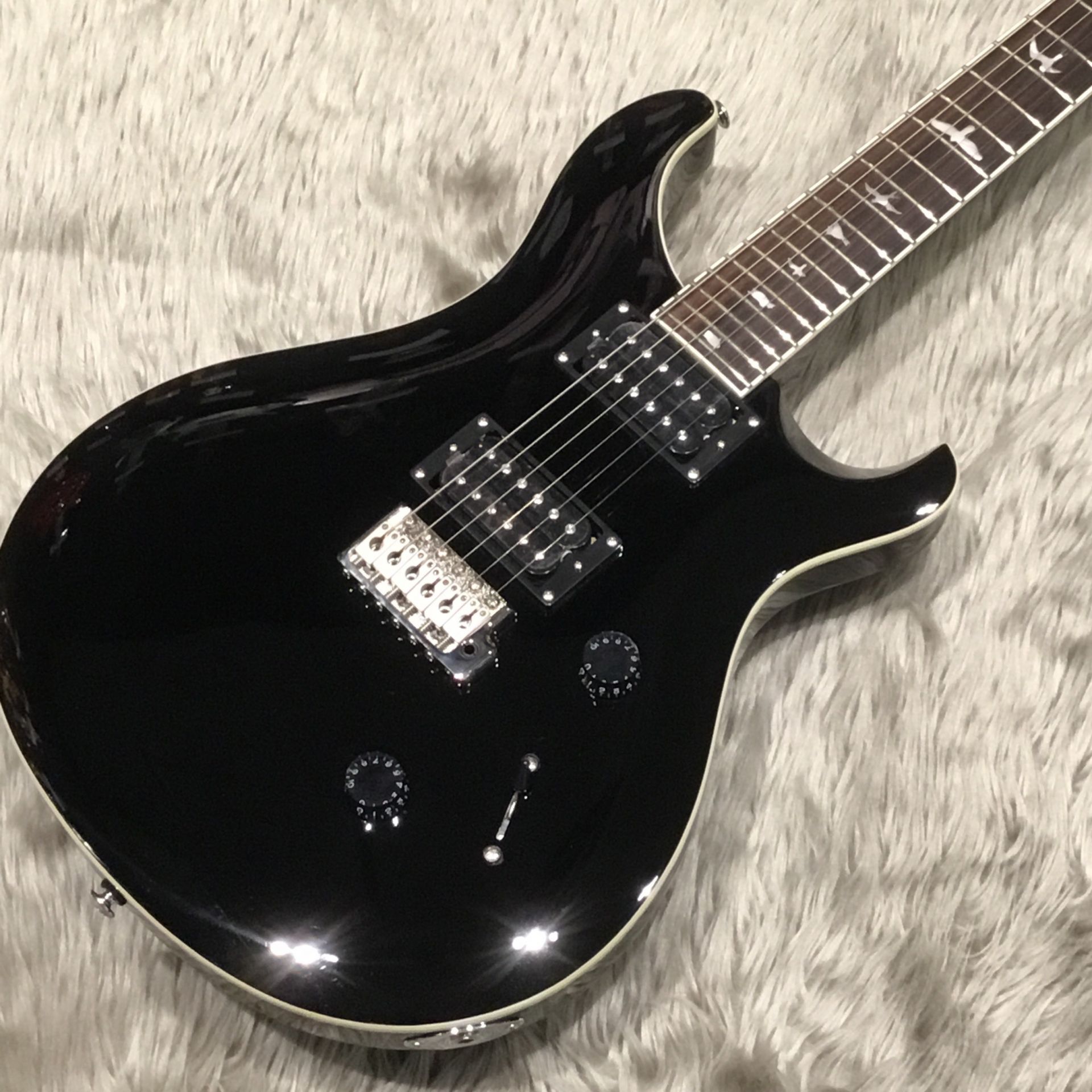 【新入荷情報】PAUL REED SMITH(PRS)エレキギター SEシリーズの限定品 ALL BLACK 入荷！