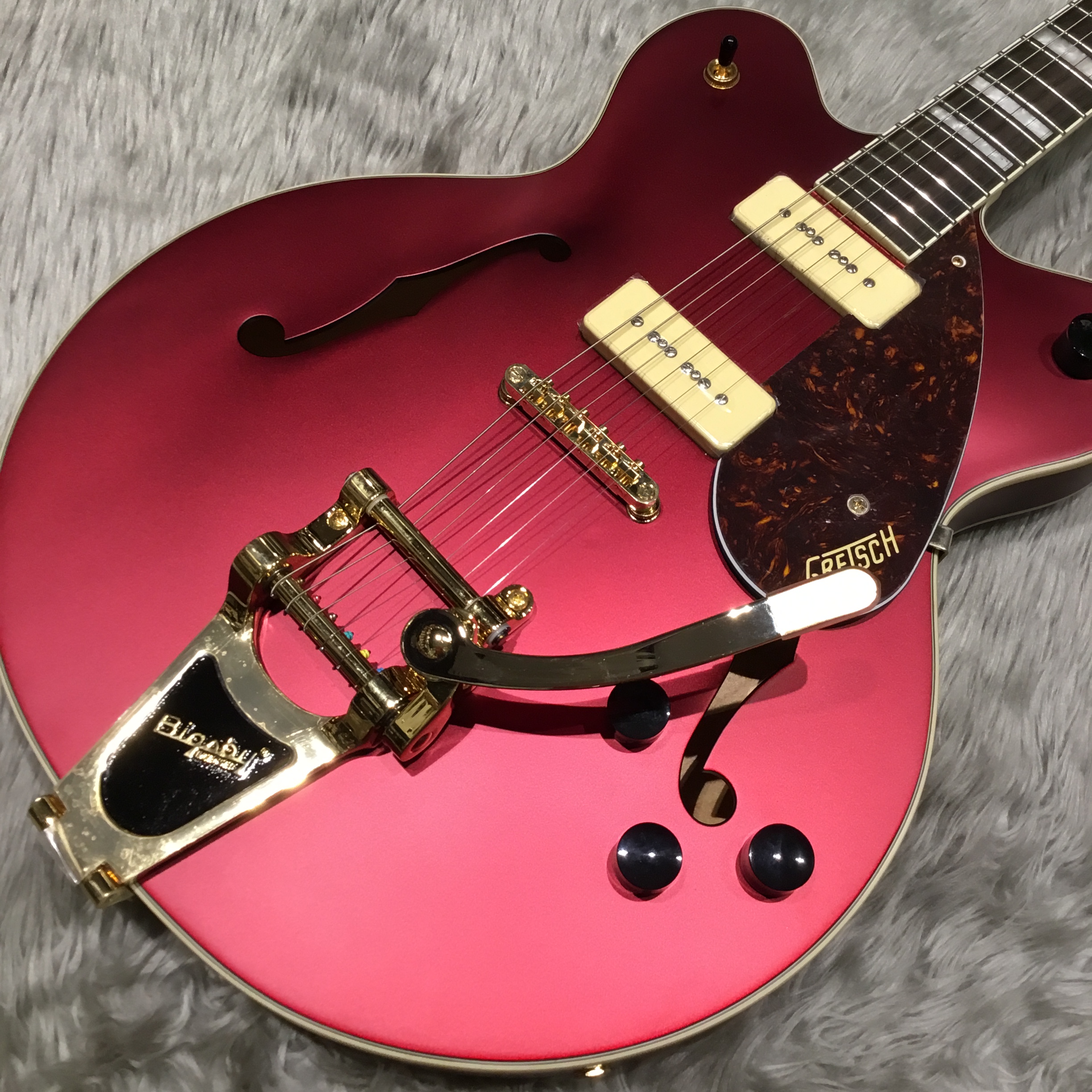 *GRETSCH **G2622 LTD P90 with Bigsby [https://www.digimart.net/cat01/shop5184/DS06481134/::title=] ↑画像をクリックでデジマート商品ページへ 限定仕様のG2622TG-P90 Streamliner™  […]