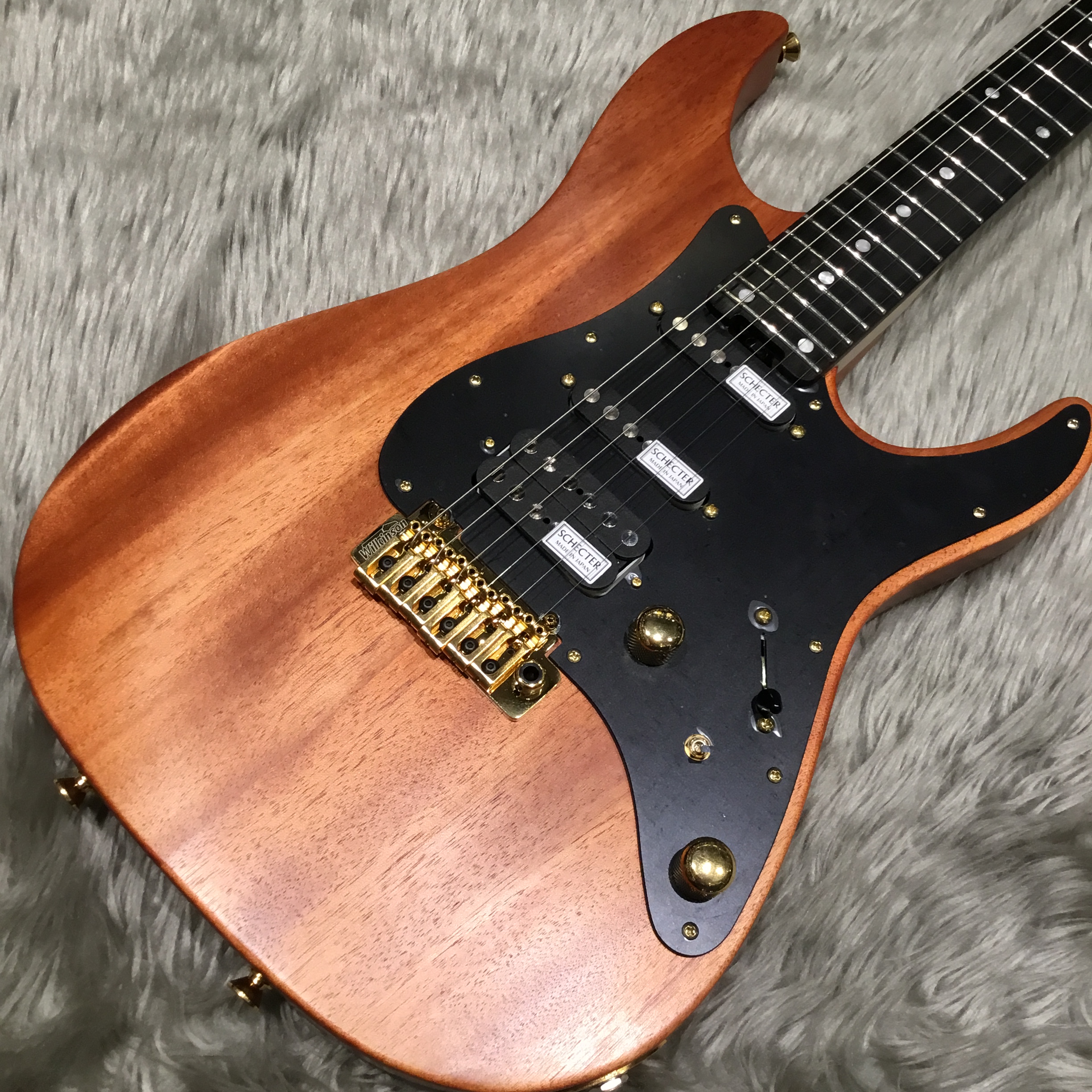 *SCHECTER **BH-1-STD-24 FMH / BRNTE [https://www.digimart.net/cat01/shop5184/DS06481672/::title=] ↑画像をクリックでデジマート商品ページへ 一般的なストラトよりも少し小振りになので取り回しの良い一本です […]