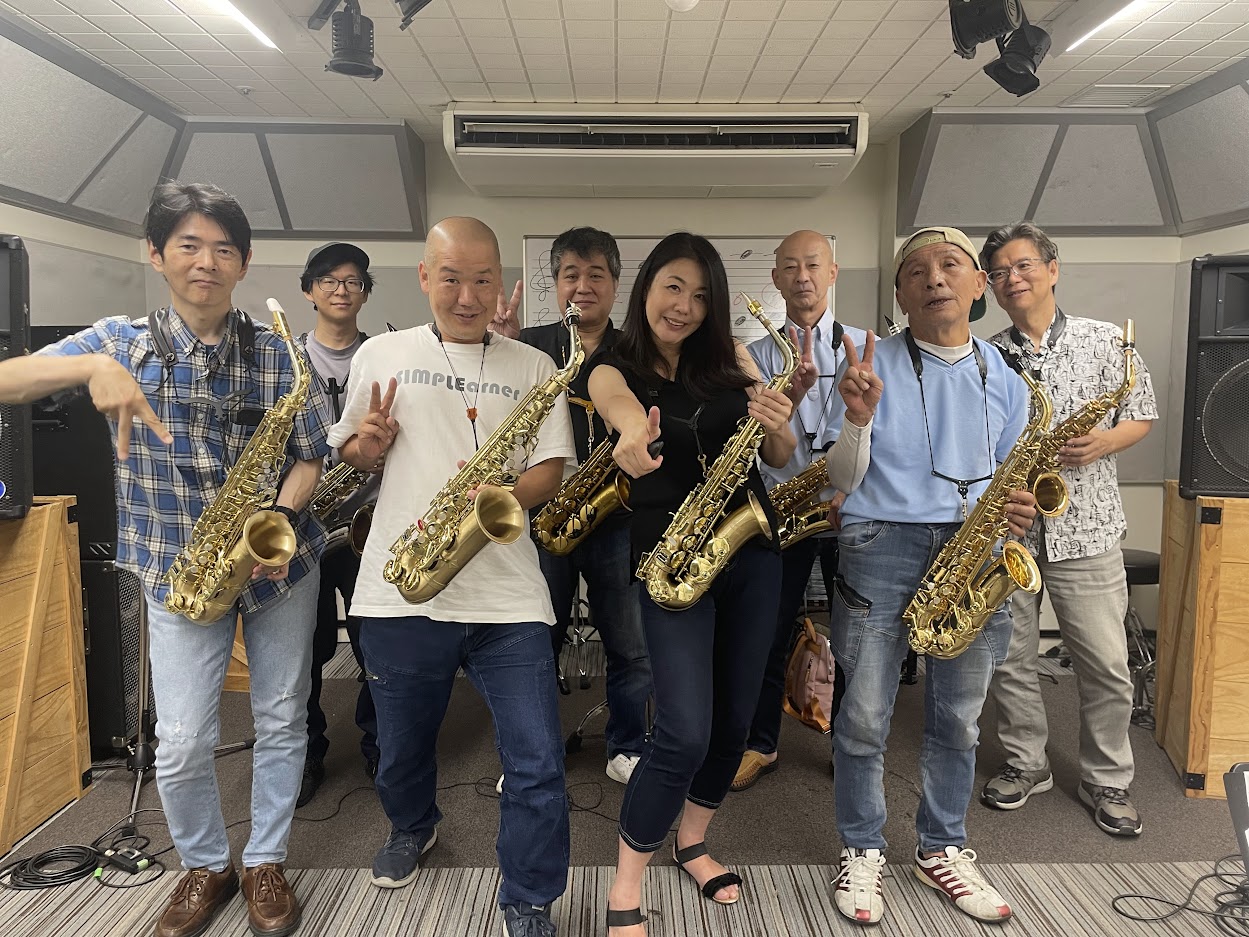 皆さまこんにちは！ 管楽器担当の中川です！！ 7/16(日)に島村楽器イオンモールりんくう泉南店で藤野美由紀さんアドリブサックスワークショップを開催しました！！ まずは日々のサックスお悩み相談会から！ サックスお悩み相談会からセミナーはスタート！！ 参加者さまのお悩みに藤野さんが一つ一つ丁寧にお答え […]