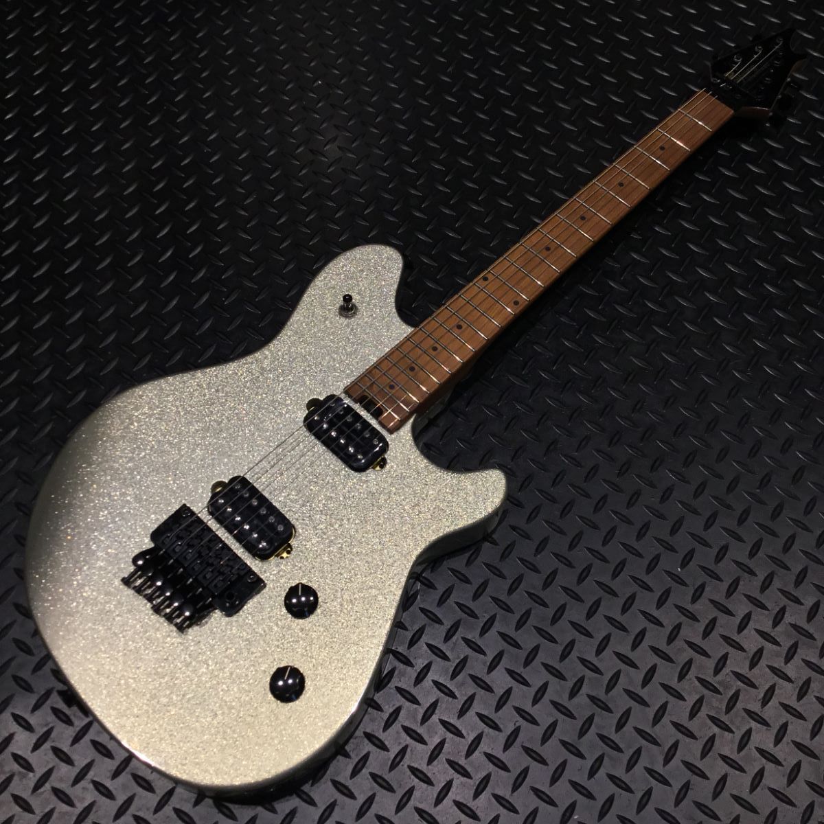 EVHWolfgang Standard / Silver Sparkle