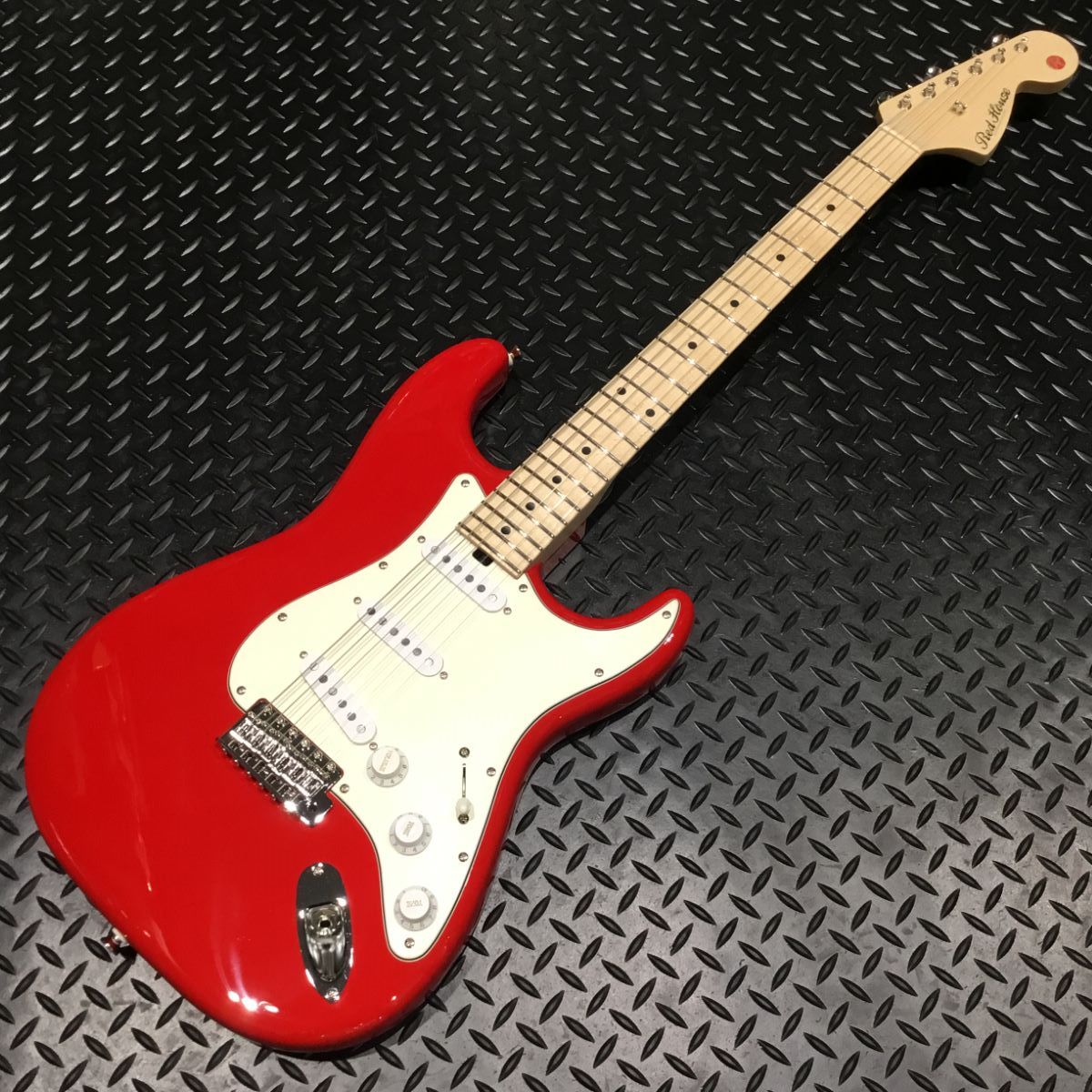 Red House GuitarsKelly Simonz Signature 3S / Ferrari Red