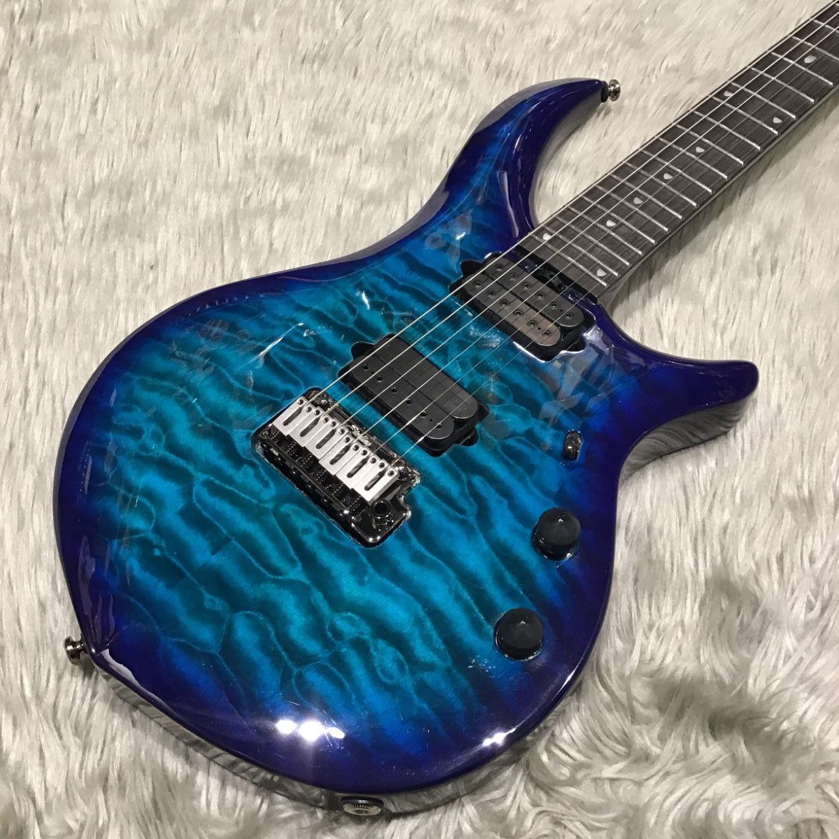 STERLING by MusicmanMAJESTY MAJ200XQM / Cerulean Paradise