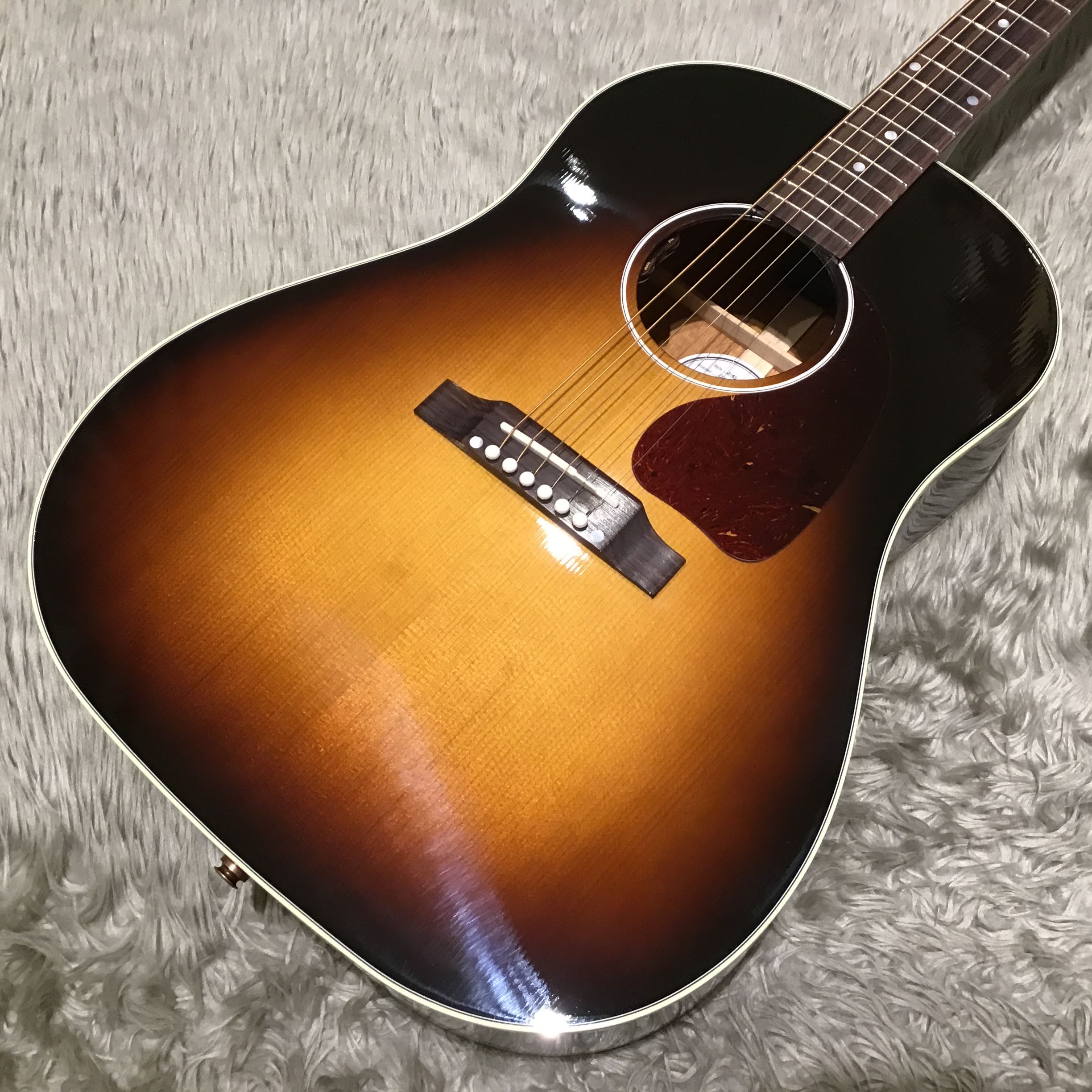 GibsonJ-45 Standard Vintage Burst