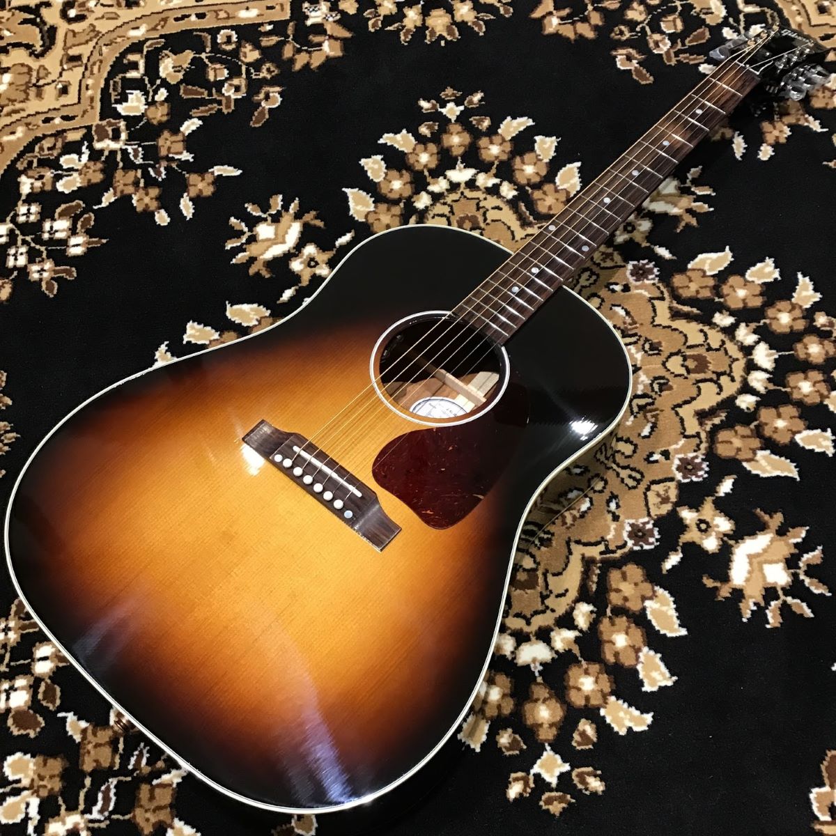 GibsonJ-45 Standard