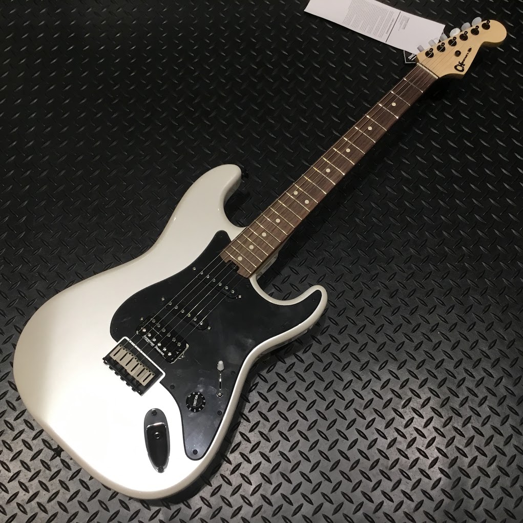 CharvelJake E Lee Signature Pro-Mod So-Cal Style 1 HSS HT RW