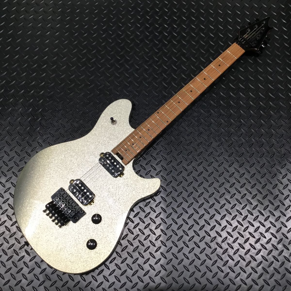 EVHWolfgang WG Standard Baked Maple Fingerboard