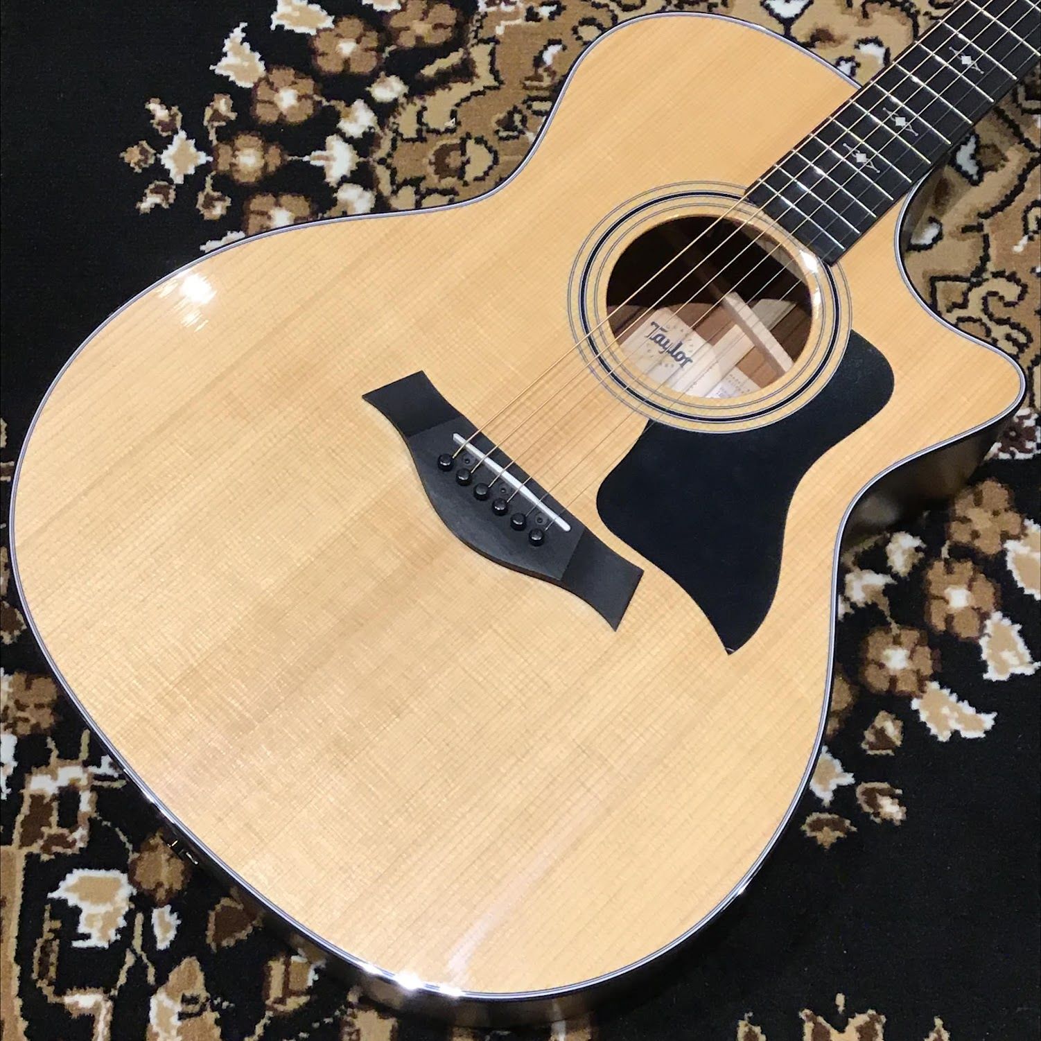 Taylor314ce V-Class