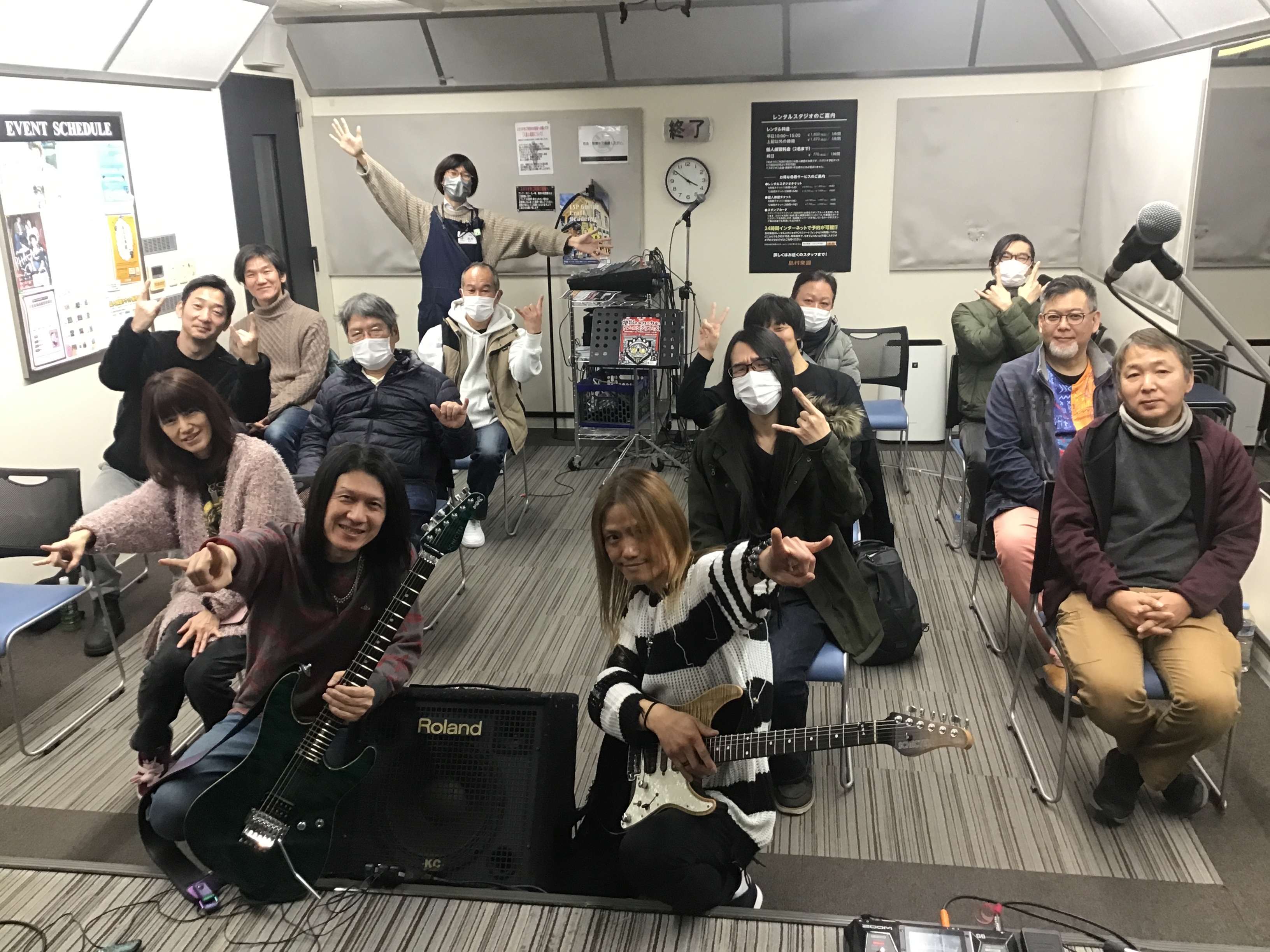 皆様こんにちは！イオンモールりんくう泉南店の浅井です！2月2日を「2.5Metallified メタルツインギターセミナー」を開催いたしました！ツインギターに焦点を当てた本セミナーの模様をレポートしていきます！ CONTENTSお出迎え～リハーサルいよいよ本番スタート！セミナーの後はサイン会♪2.5 […]