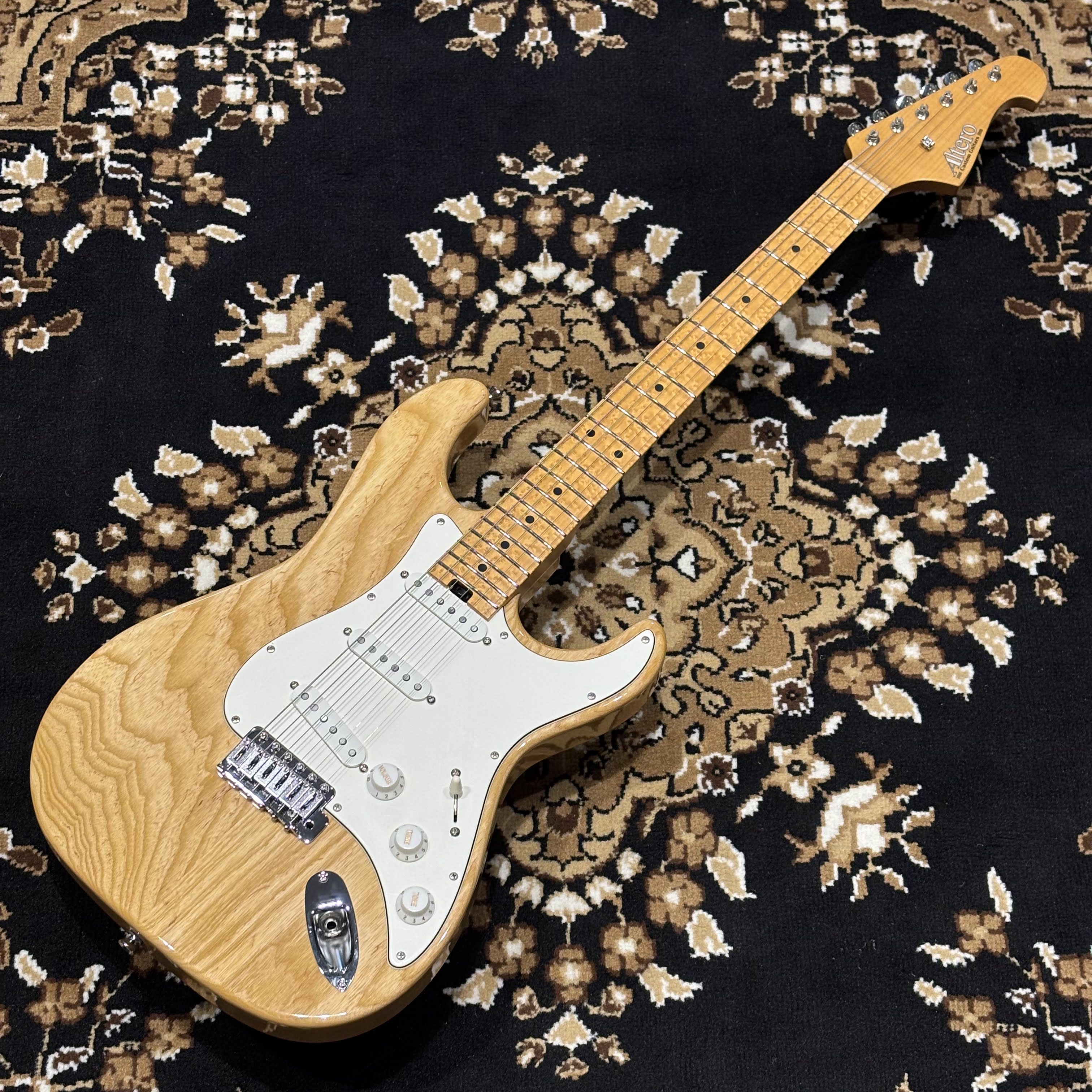 Altero Custom GuitarsAstra Standard 70s