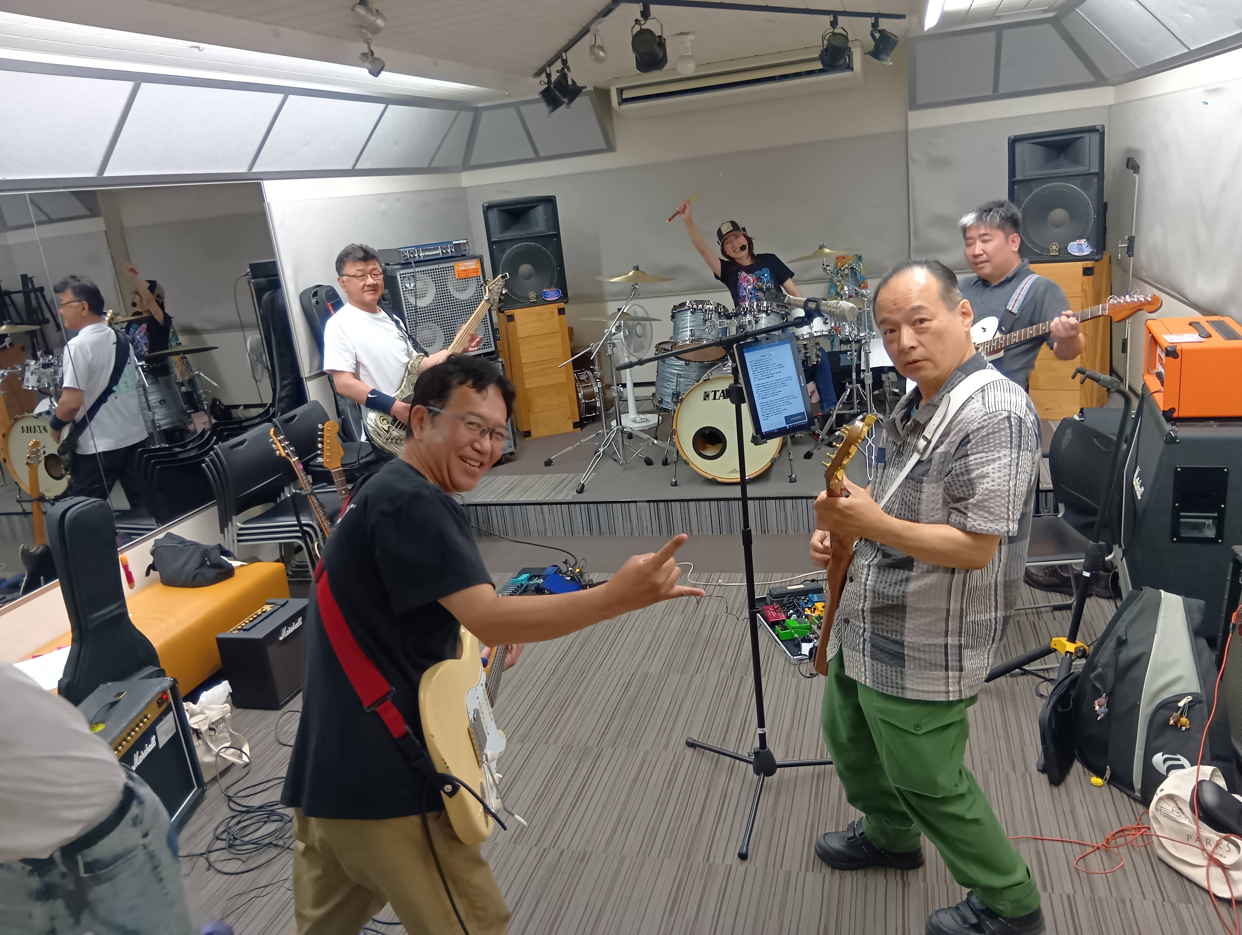 皆様こんにちは！島村楽器イオンモールりんくう泉南店の浅井（あさい）です！ 本日開催しましたセッションサークル”METAL BOOT CAMP SESSION”の模様をレポートいたします！ CONTENTS泉南METAL BOOT CAMPとはレポート次回開催予定サークル担当者紹介お問い合わせはコチラ […]