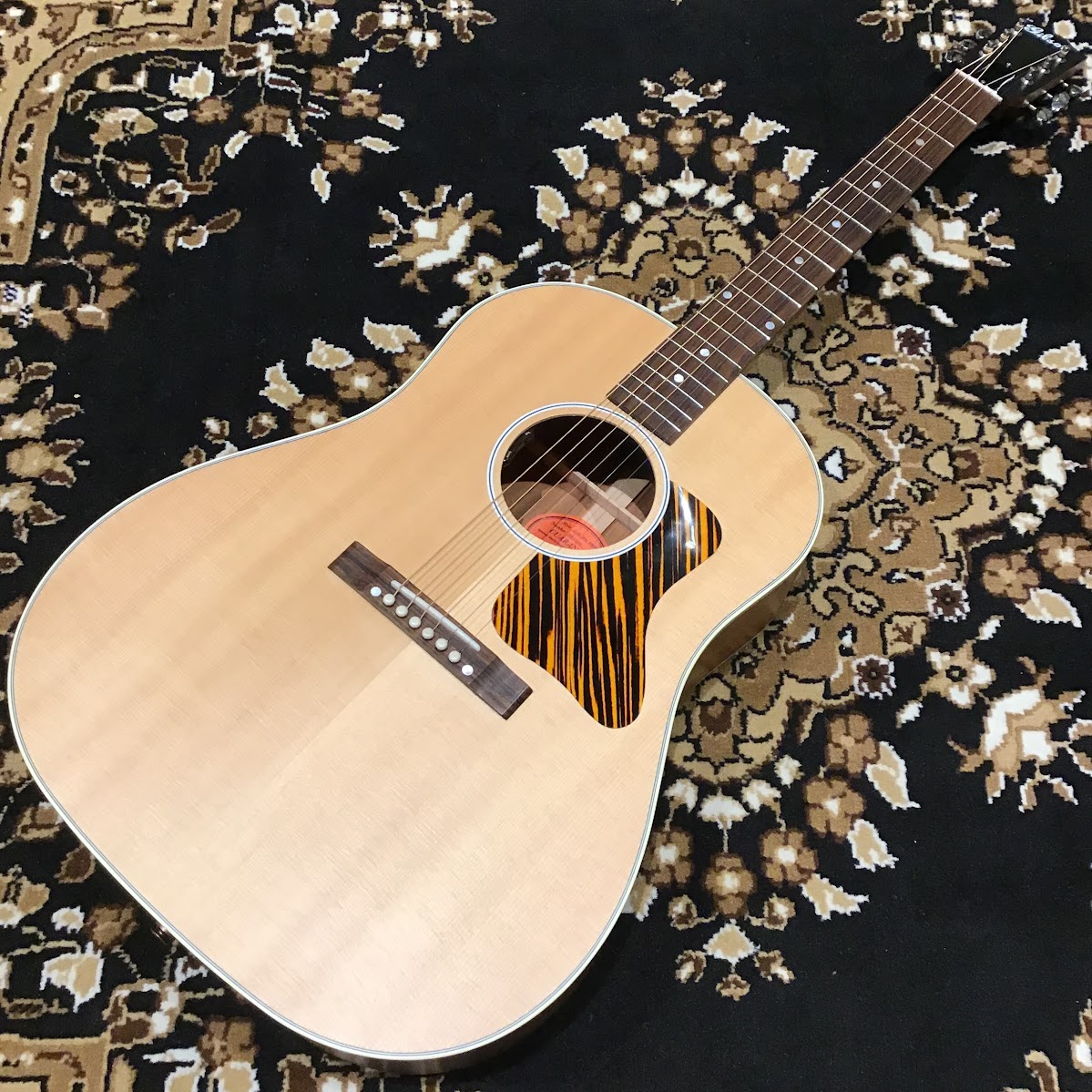 GibsonJ-35 Faded 30s