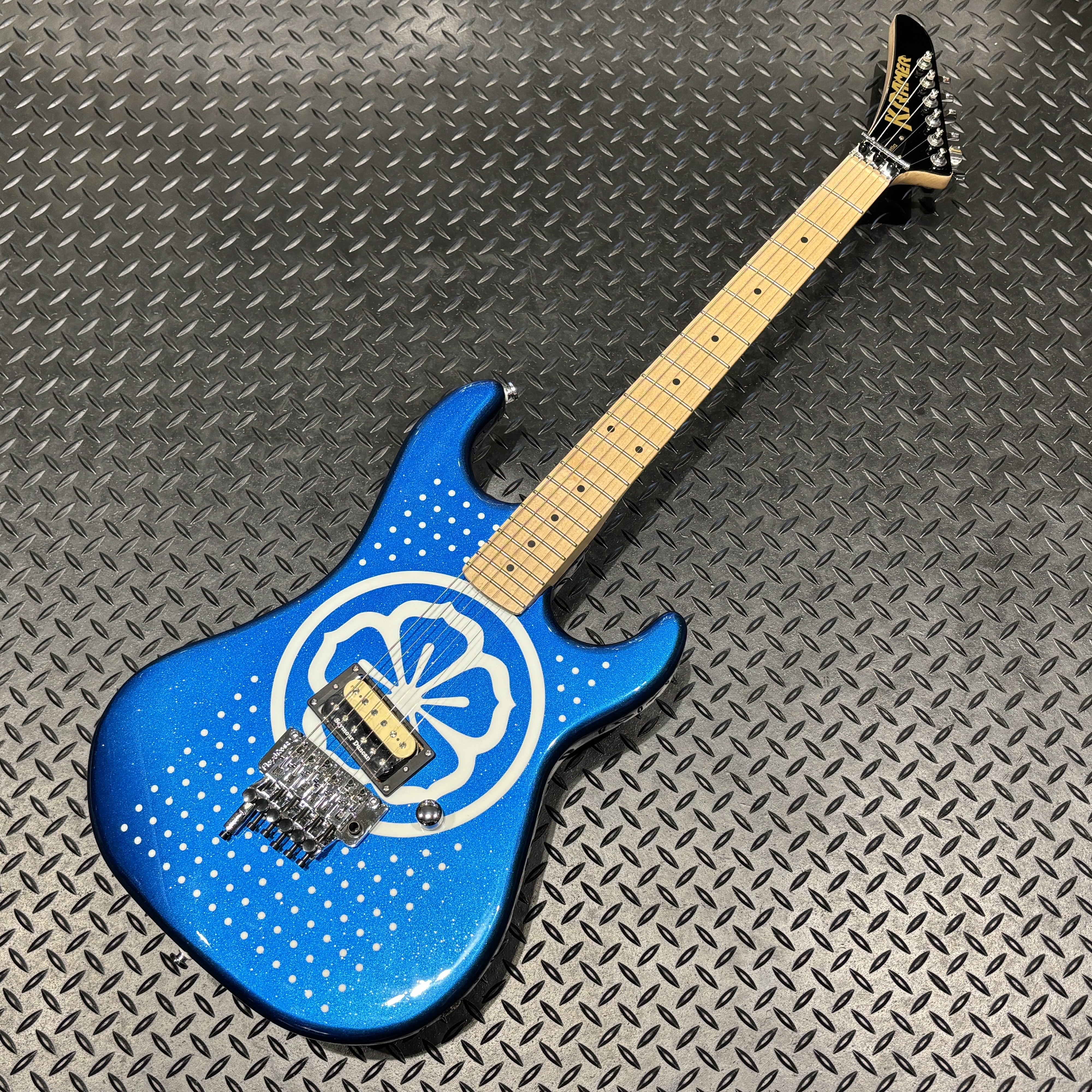 KRAMERBaretta Custom Graphics White Lotus Candy Blue