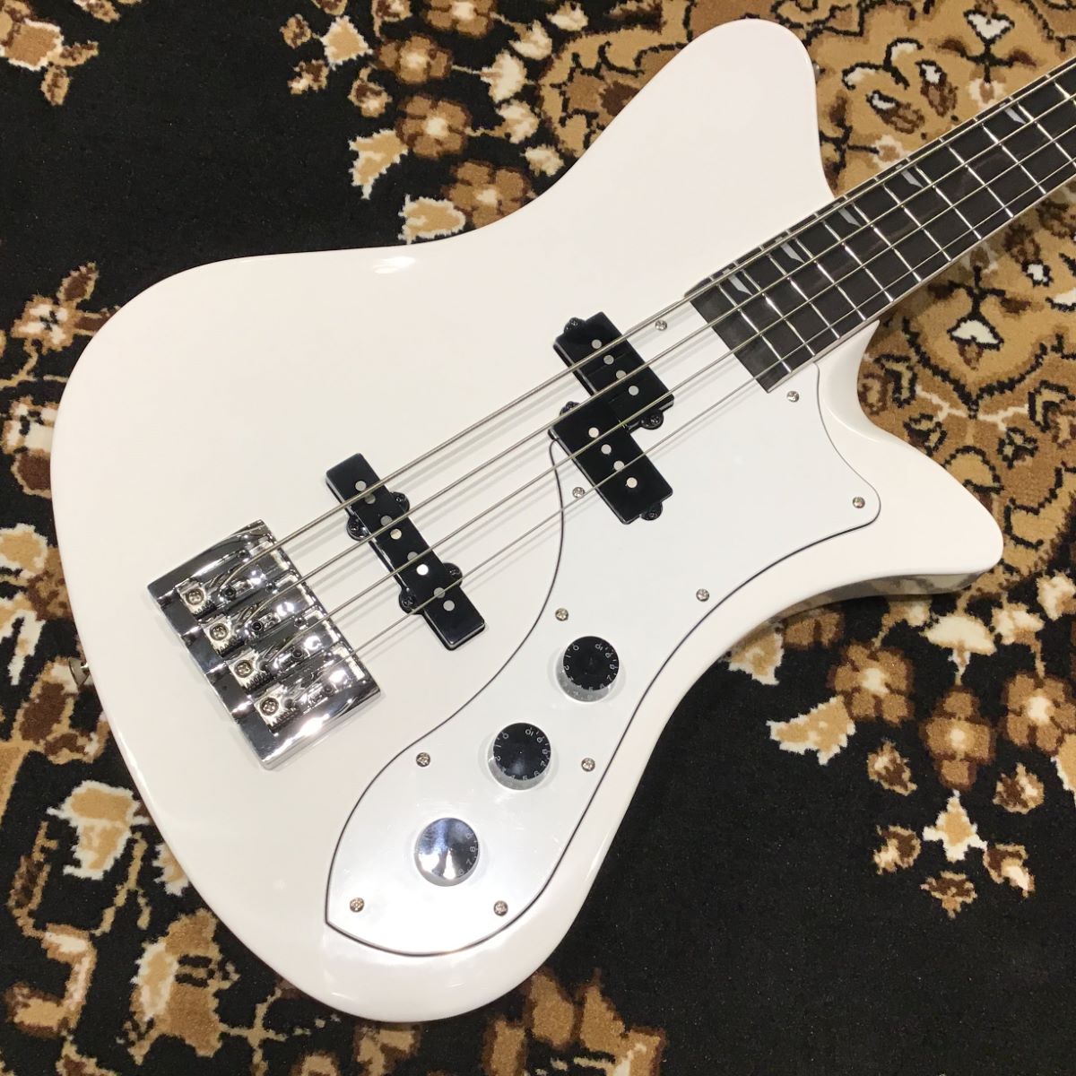 RyogaSKATER-BASS White