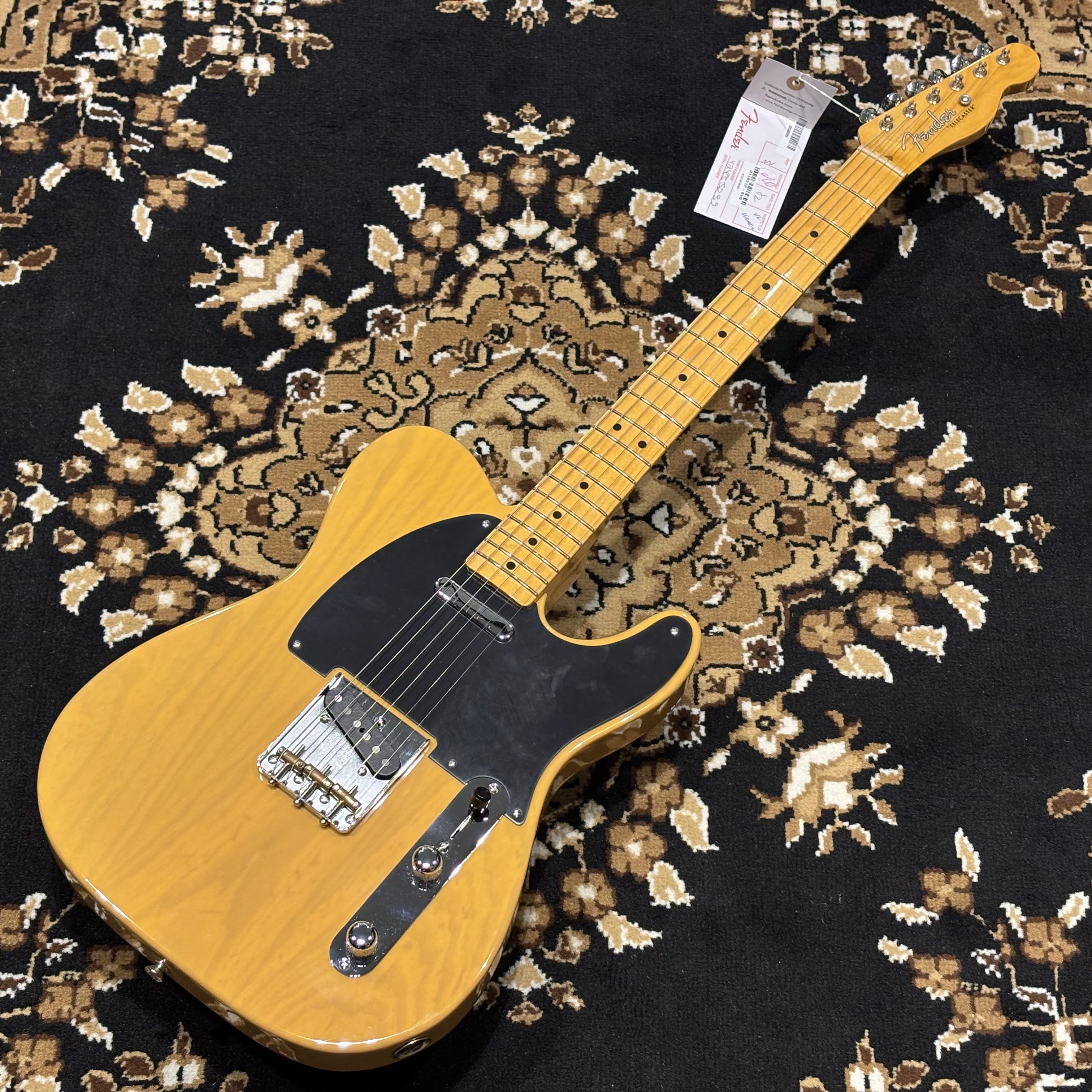 FenderAmerican Vintage II 1951 Telecaster Butterscotch Blonde