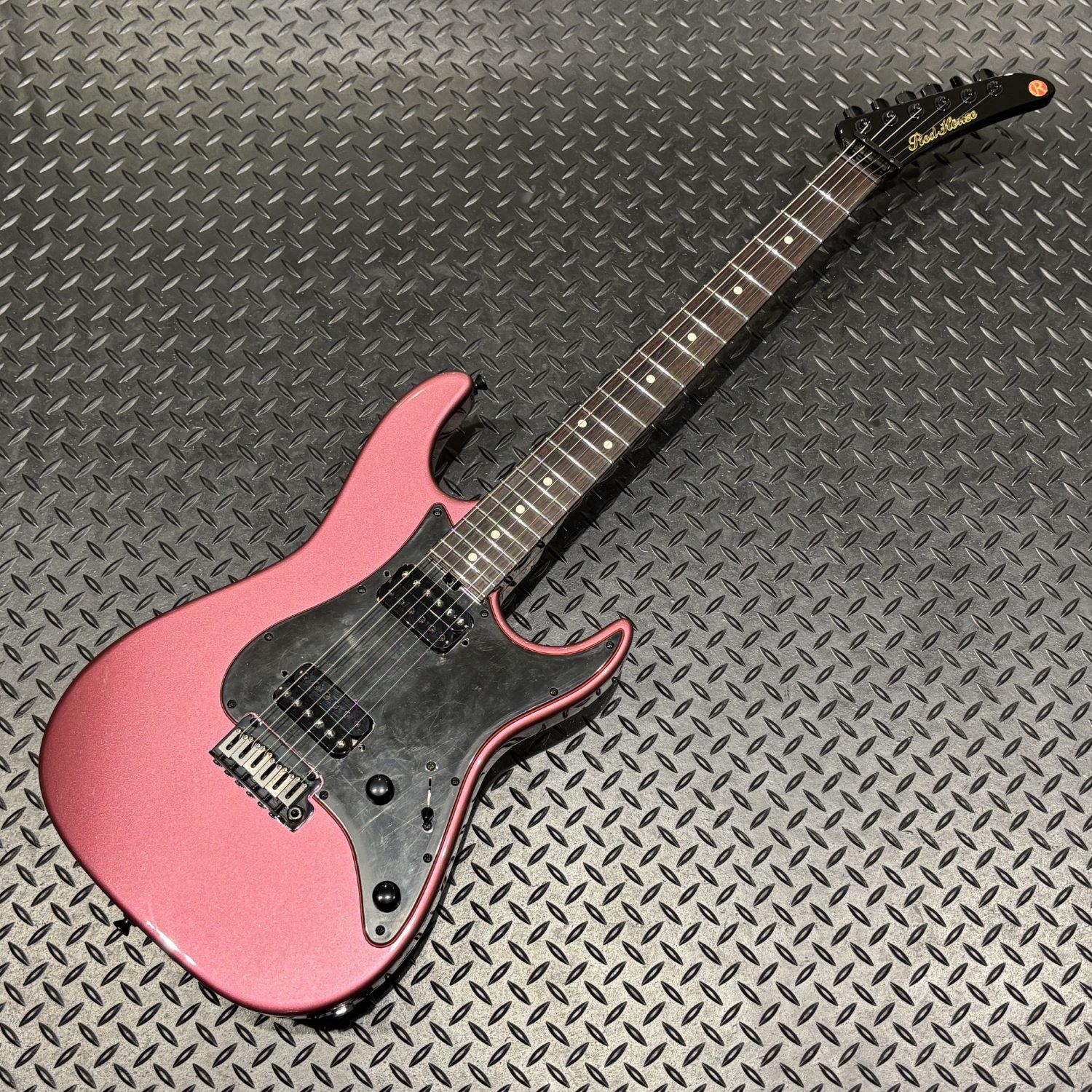 Red house GuitarsSeeker S/HH Pink Burgundy