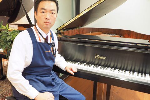 スタッフ写真 藤塚