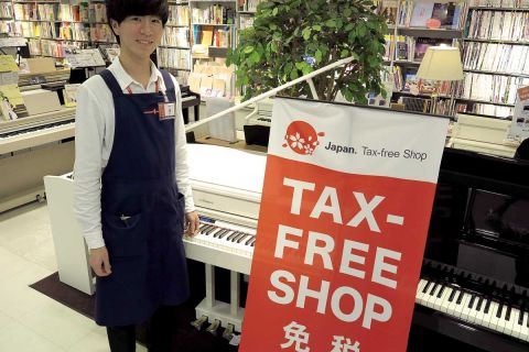 スタッフ写真 通訳 陳