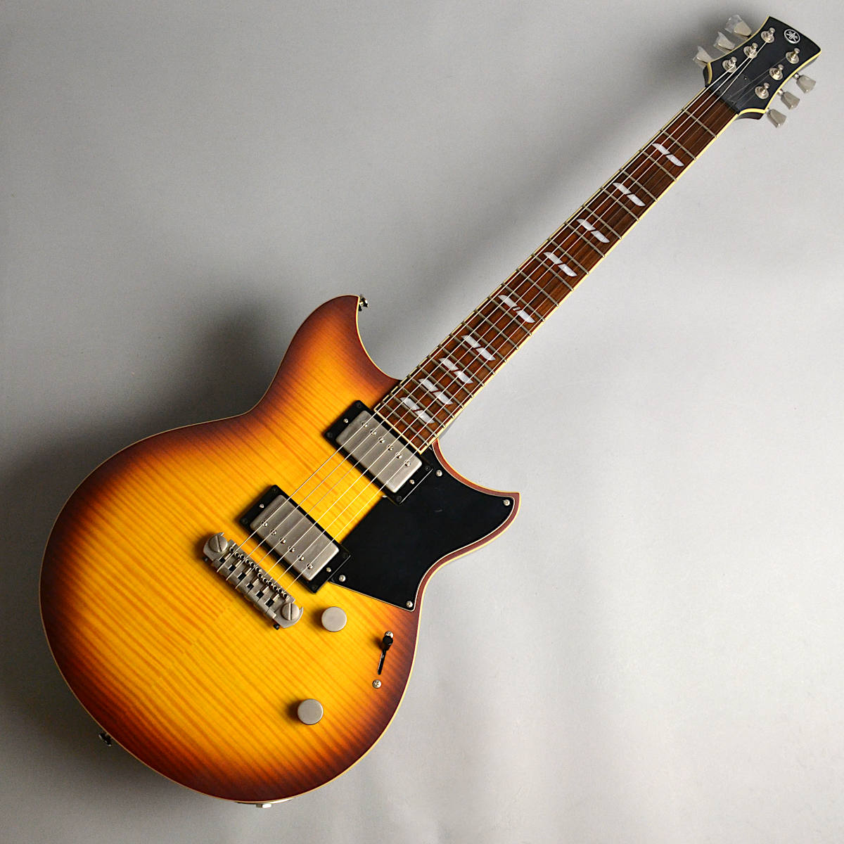 YAMAHA「REVSTAR」フレイムメイプルトップの美しい外観