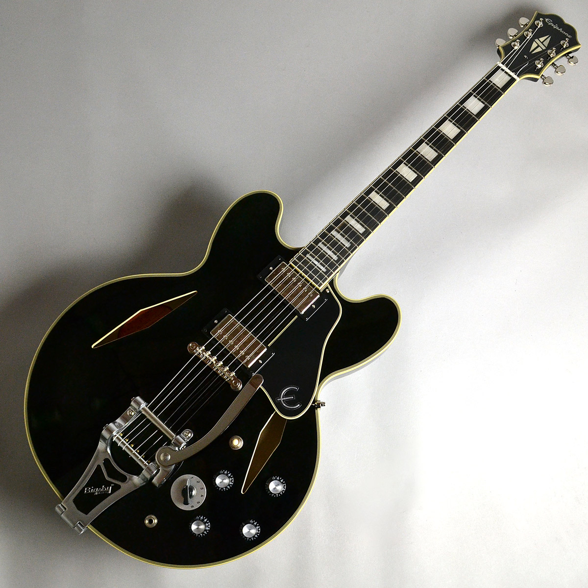 **Limited Edition Shinichi Ubukata ES-355 生形真一氏の長きにわたるメインギターである”Gibson ES-355 Bigsby"をベースに製作されています。 |*ブランド|*商品型名|*販売価格]](税込)| |Epiphone|Limited Editio […]
