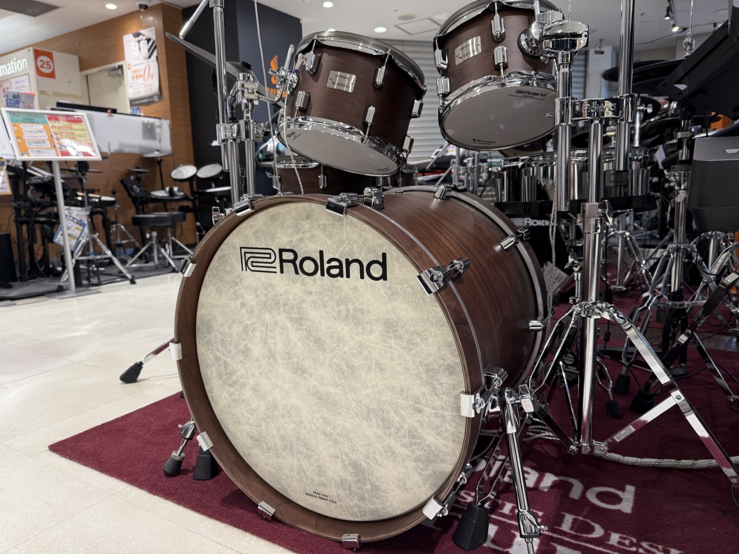 *Roland電子ドラム V-Drumsなら新宿店へ！ 電子ドラムというのは趣味用でも練習用だとしても、導入までに不安になる方がたくさんいらっしゃるのも事実です。そういった沢山の不安を解消する代表店舗として新宿PePe店が選ばれている理由は豊富な展示ラインナップと専門スタッフの存在。ドラム経験豊富な […]