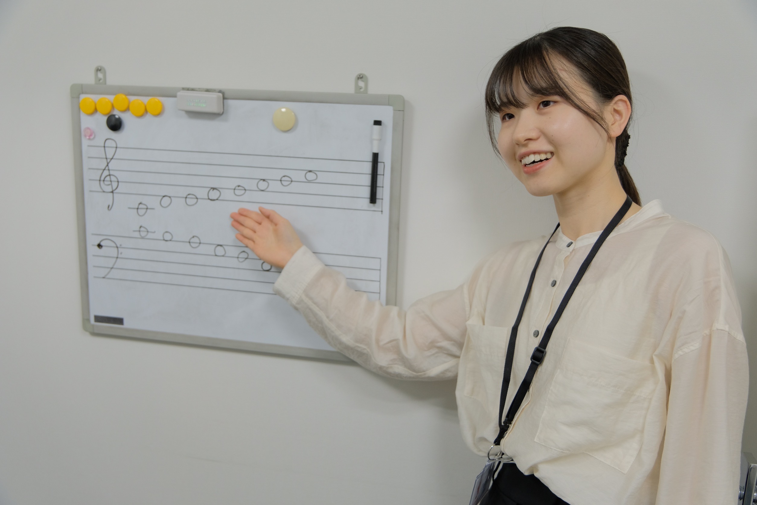 CONTENTSはじめてのキーボードサロンとはレッスン内容について担当インストラクター：根岸　亜実コース概要・料金システム体験レッスンはじめてのキーボードサロンとは キーボードを使って鍵盤演奏を楽しんでいただくレッスンです。キーボードならではの音色変化による演奏表現ももちろん、鍵盤演奏のために必要な […]