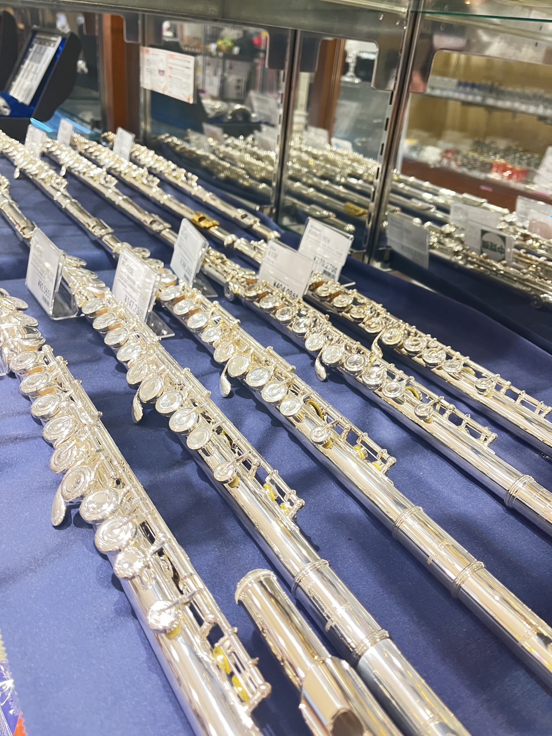 CONTENTSピッコロ展示ラインナップフルート・U字管フルート展示ラインナップお問い合わせ各メーカー展示中！初心者の方から経験者の方までお気軽にご来店ください！ 新宿PePe店では金管楽器、木管楽器を幅広く展示しております。管楽器アドバイザーも常駐しておりますので、これから楽器を始めたい方のご相談 […]